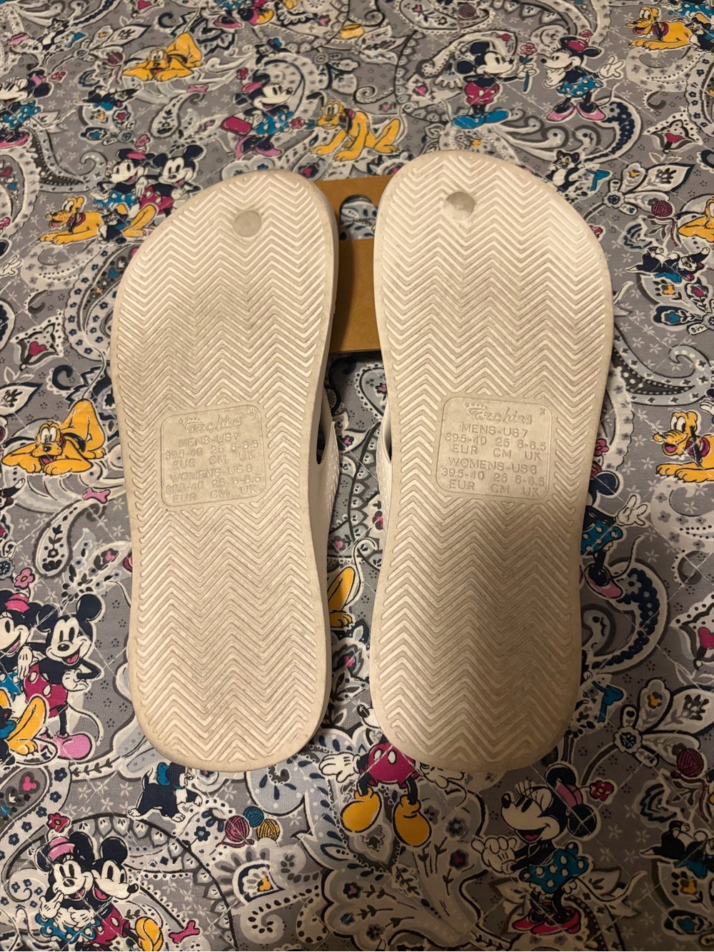Women's White Archies Flip Flops Size 8 - Picture 2 of 2
